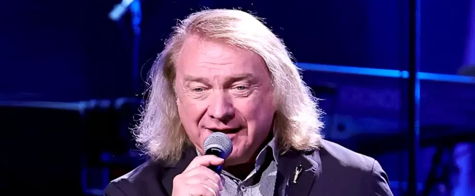 Lou Gramm says “a fast one” was pulled on original Foreigner members at HOF Induction